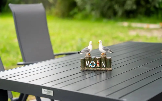 Holiday Home in Molenschot Near Nature Reserves