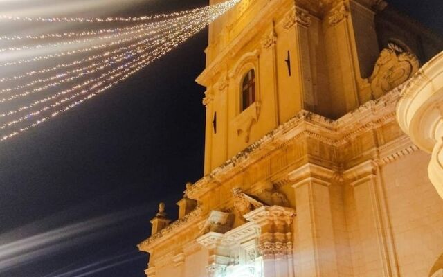 Apartment in Villa a Stone's Throw From the sea Up