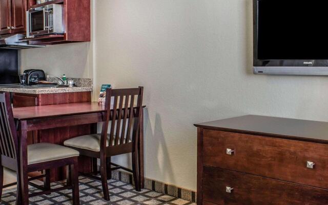 MainStay Suites Coralville - Iowa City