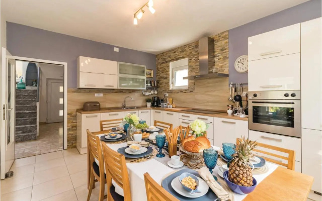 Holiday home Medulin Sad