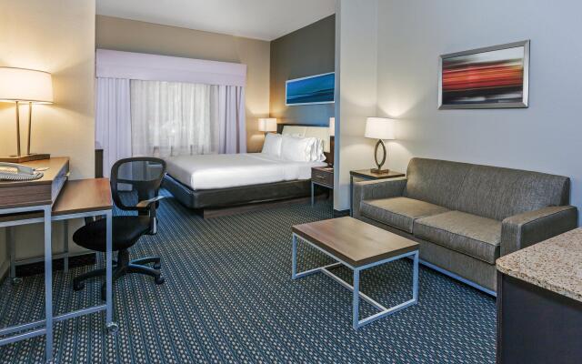 Holiday Inn & Suites Pharr