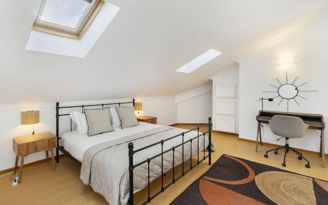 Sunset Views and Sea Breezes