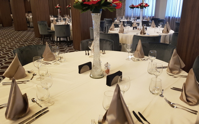 Aro Palace Hotel