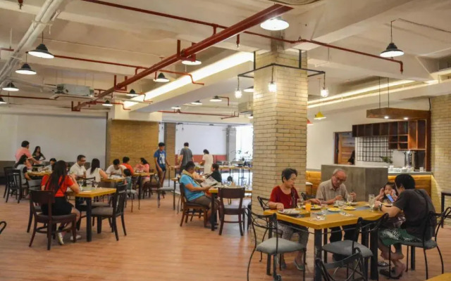 Viven Hotel