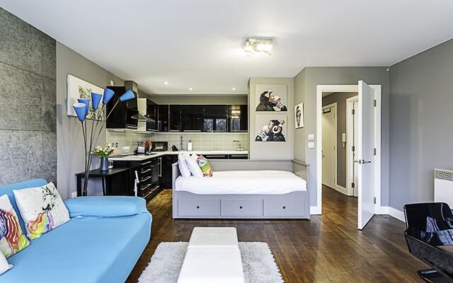 Modern 2-bed Flat, Bethnal Green