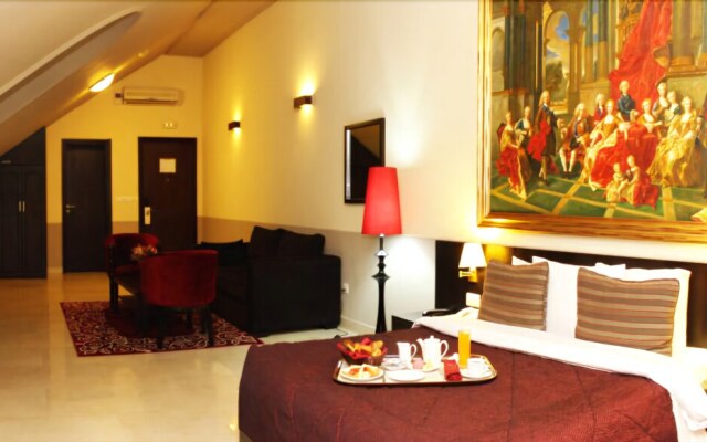 Elion House Hotel