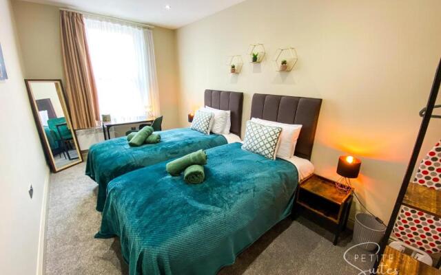 The Wild Fauna Suite - Petite Suites