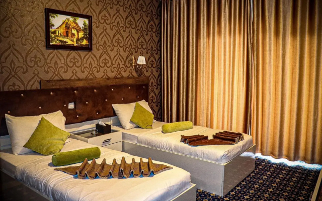 Balcony Hotel & Suites