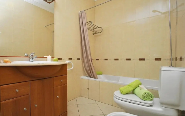STUDIO Apartment Sleeps 2 - AVA 1188