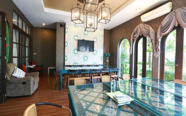 The Grand Morocc Hotel