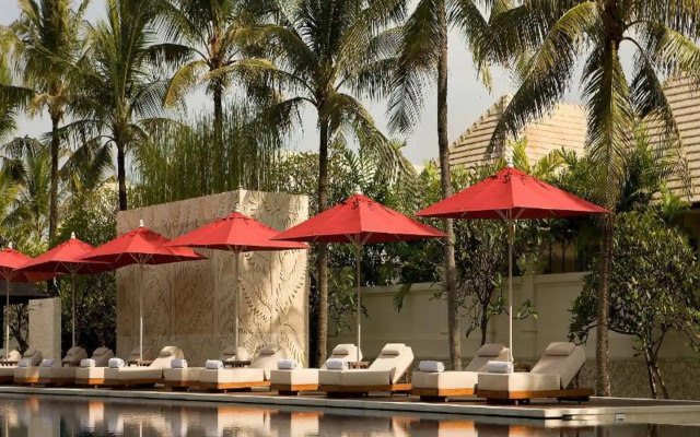 The Royal Santrian Serenity Villas By The Sea