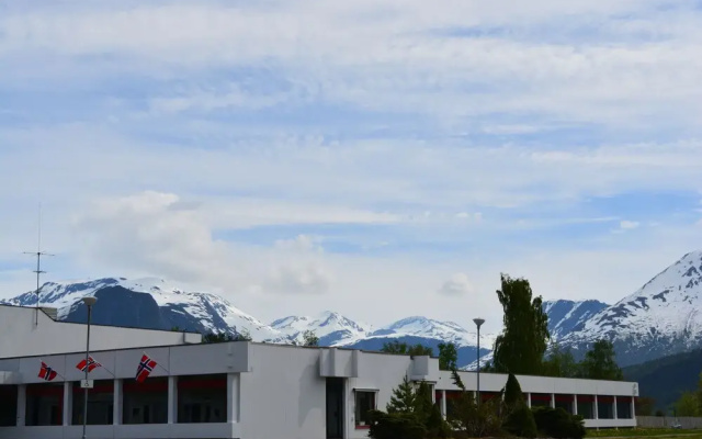 Isfjorden Turisthotell & motell
