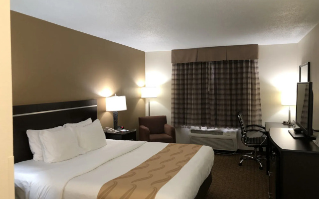 Quality Inn & Suites Sun Prairie Madison East