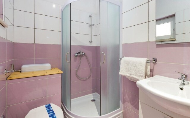 Awesome Home in Medulin With Wifi and 2 Bedrooms