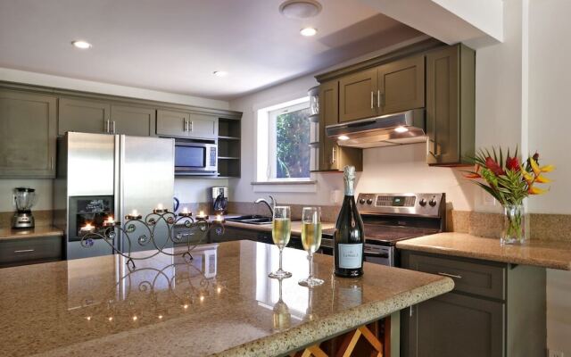 2141 IliIli Rd - 14 Br Villa
