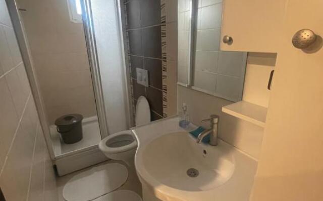 Only 5 minutes walking Konyaalti Beach 2+1 flat