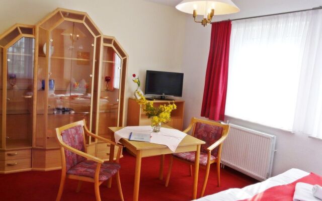 Hotel Pension garni Schwalbenhof