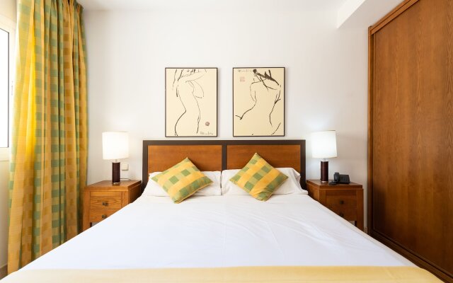 Holiday Club Sol Amadores Hotel