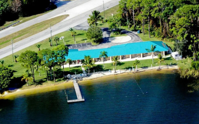 Lake Grassy Inn & Suites