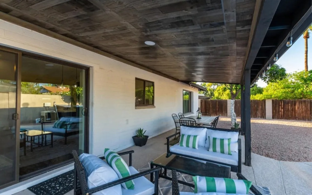 Broadway Palms Private Pool Chef Kitchen Office