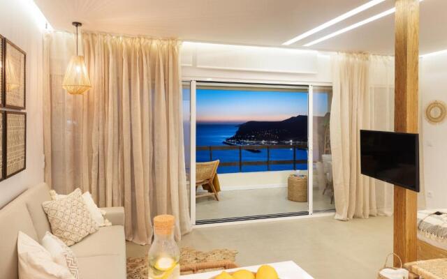 Sesimbra Panorama by Saudade