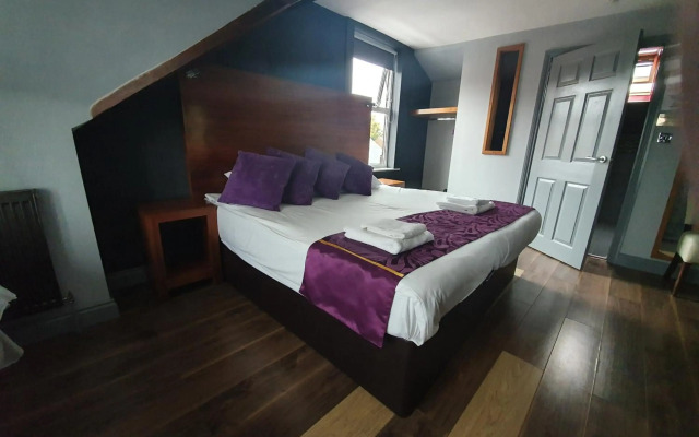 Bennetts Hotel