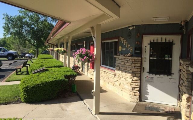 Wisconsin-Aire Motel By OYO Random Lake