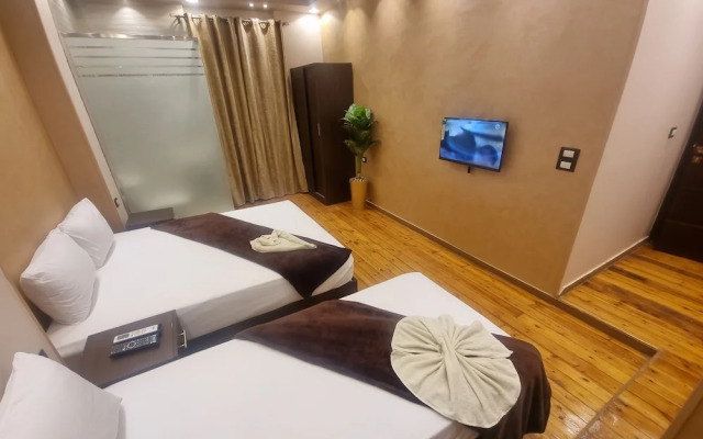Cairo plaza 2 hotel
