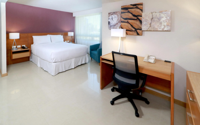 Staybridge Suites Guadalajara Expo by IHG