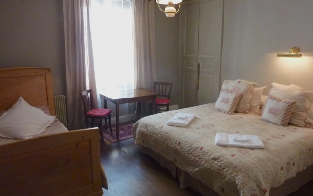 Le Logis Bed and Breakfast