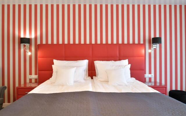 Ti Hotel