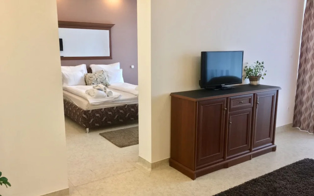 Garden Hotel Medical & Spa