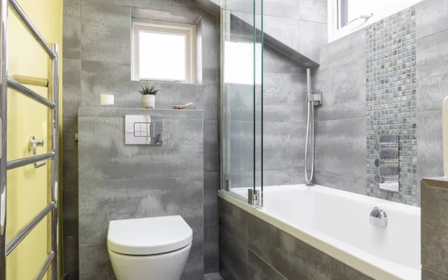 Willes Road II by Onefinestay