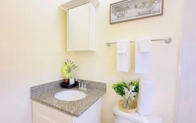 Jhadano Villa 3BR Pool Shuttle 3 Mins to Beach