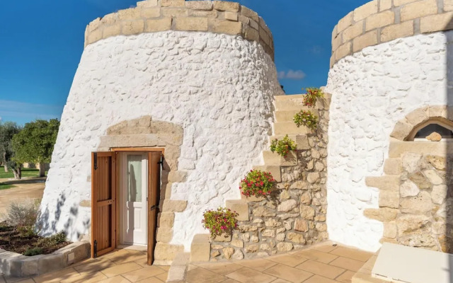 Trullo Meraviglia With Garden And Pool