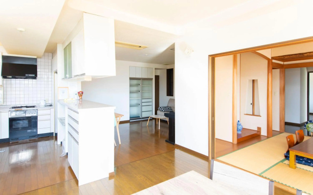 平楽園弐番館２階 – Guest Rooms – Yokohama