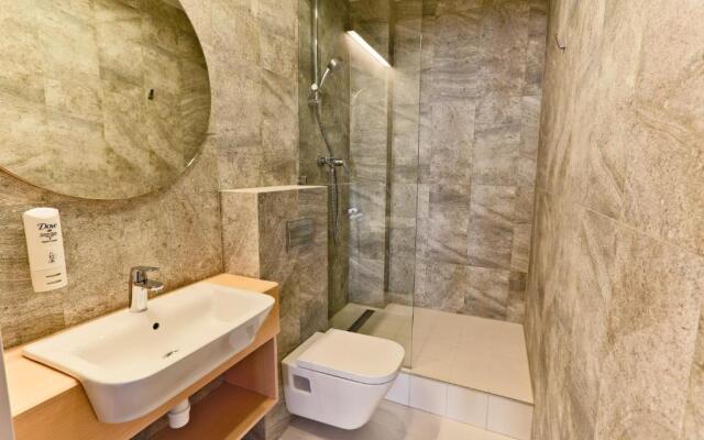 Sleep in Hostel & Apartments