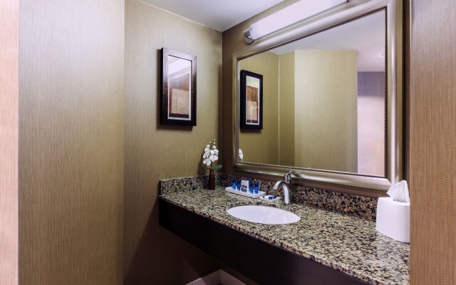 Delta Hotels by Marriott Fargo