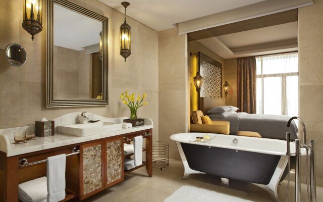 Sheraton Qingyuan Lion Lake Resort