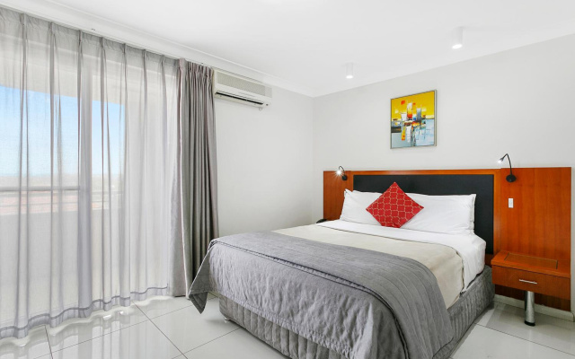 Comfort Inn & Suites Burwood