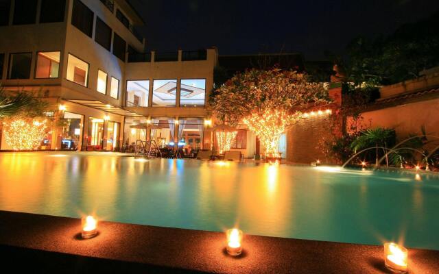 Siam Society Hotel & Resort