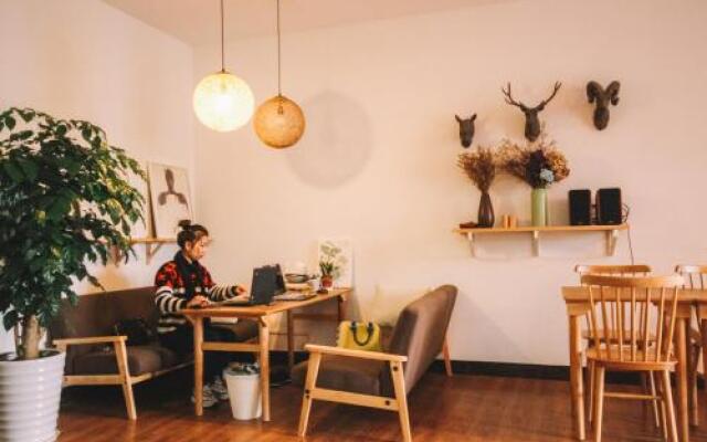 Magic Forest Boutique Coffee Home Stay