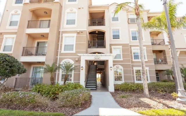 4114 Breakview Dr 307 2 Br condo by RedAwning