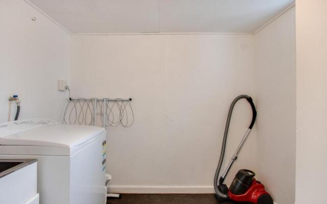 Views on Colenso - Napier Holiday Home