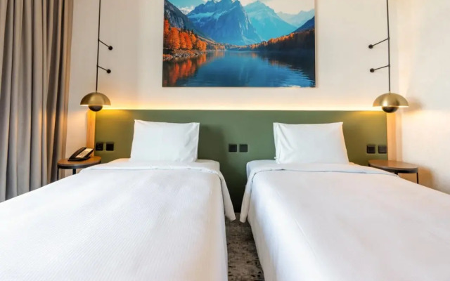 West Walk Retaj Hotel