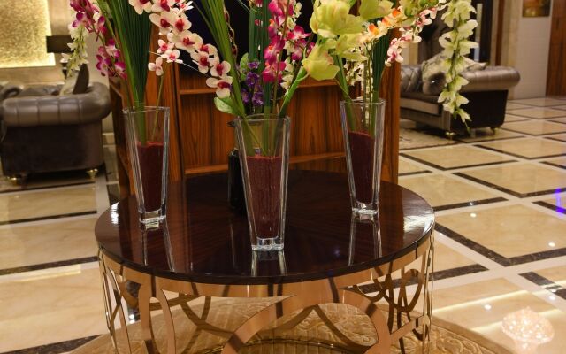 Clemence Hotel Suites