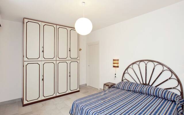 Historic Holiday Home in San Vincenzo near Beach