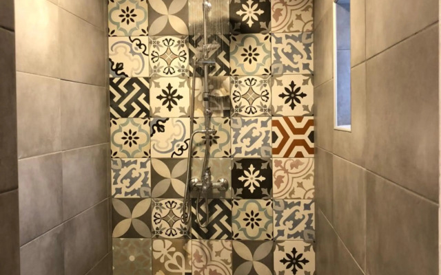 Parthenis Hotel & Suites