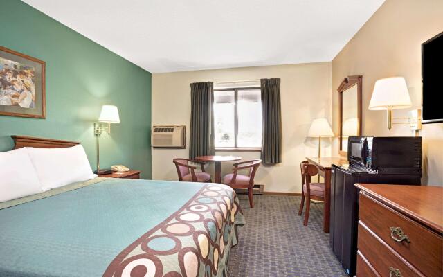 River Hill Inn & Suites