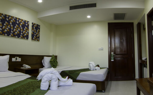 Rose Emerald Hotel